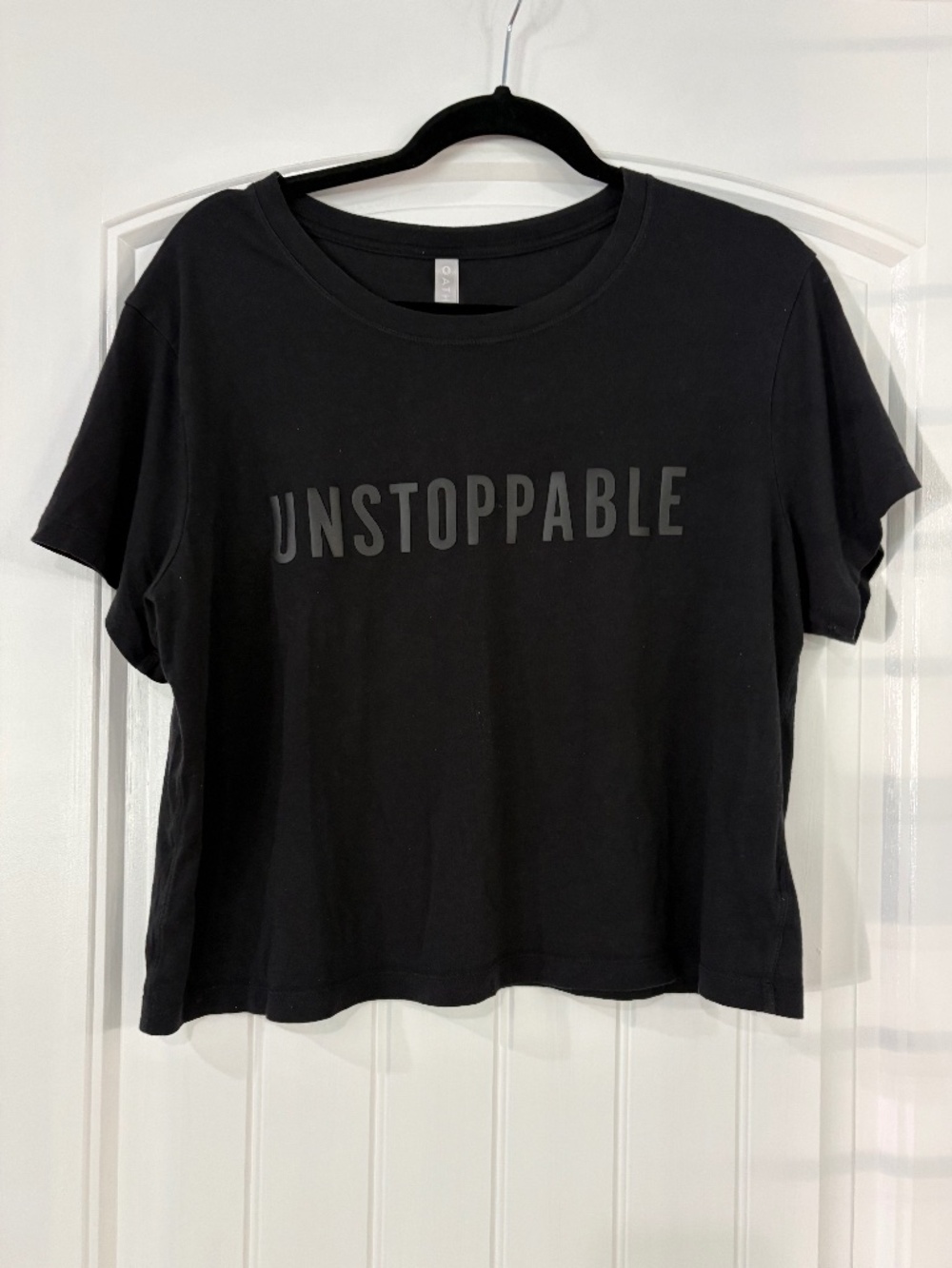 ATHLETA BLACK UNSTOPPABLE GRAPHIC SHORT SLEEVE tee